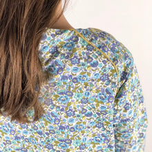 Charger l'image dans la galerie, 8th of March Blouse & Dress girls sewing pattern