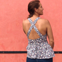 Charger l'image dans la galerie, Ruffles-top-19-pattern