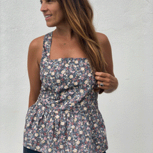 Charger l'image dans la galerie, Ruffles-top-19-pattern
