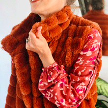 Charger l'image dans la galerie, Sweet-Winter-Vest-Pattern-You-Made-My-Day-Patterns