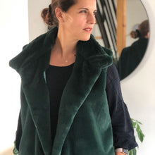 Charger l'image dans la galerie, Patron Gilet Sweet Winter