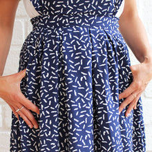 Charger l'image dans la galerie, You-Made-My-Day-Patterns-19th-of-January-Overall-Dress-Sewing-Pattern-for-Women-detail
