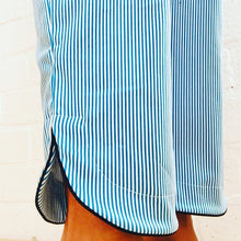 Charger l'image dans la galerie, You-Made-My-Day-Patterns-Bottom-rounded-hem-with-piping-detail