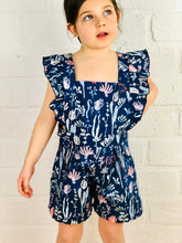 Charger l'image dans la galerie, Pack patrons Salopette robe, shorts et pantalon fille 19th of January